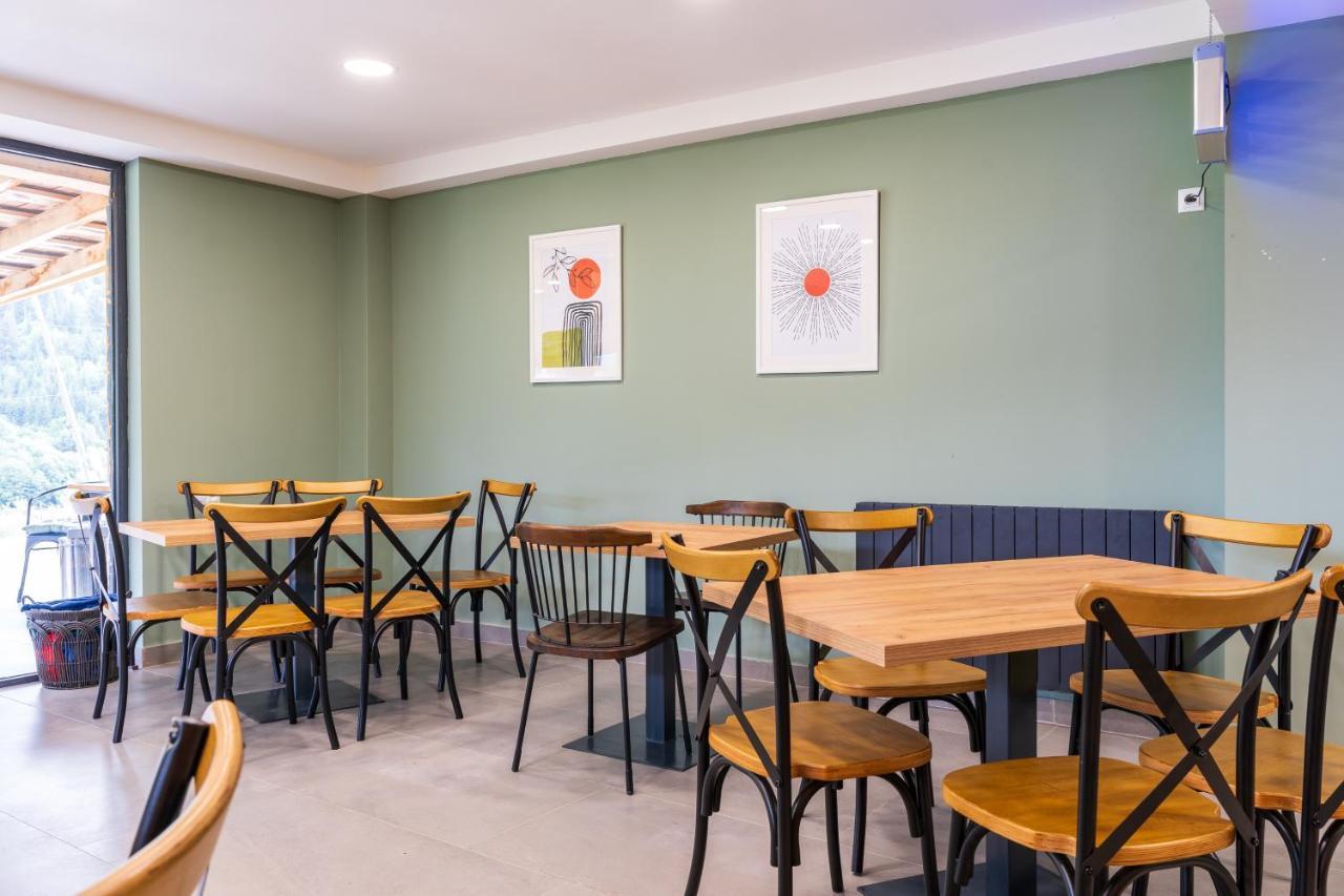 Hotel Latveli Местия Екстериор снимка
