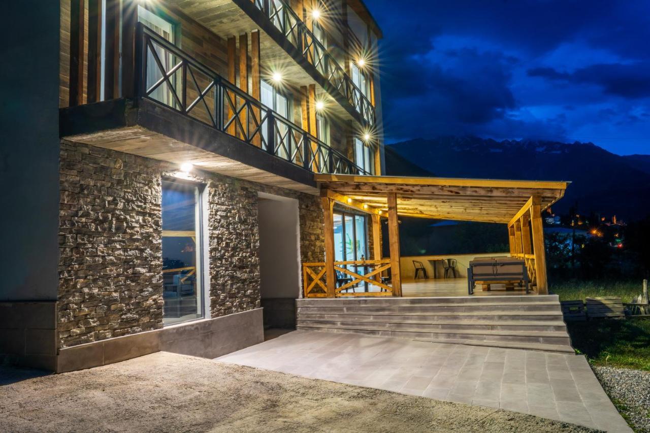 Hotel Latveli Местия Екстериор снимка